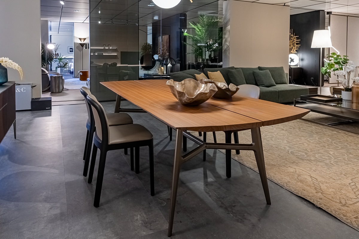 delco_mobili_outlet_Tavolo_Francis_Rimadesio_Sedie_3